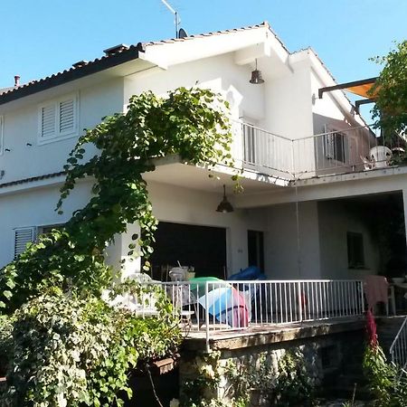 Apartmani Rasan Malinska Exterior photo